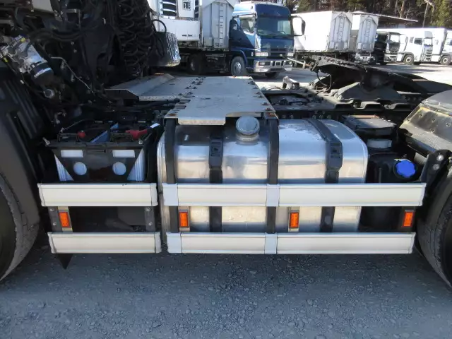 平成26年01月中古大型トラクタヘッド日野プロフィアの画像21