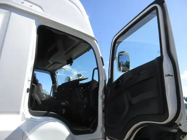 車検付(R6.7)令和3年 いすゞ 低床4軸ウィング 距離:21万㎞ 380馬力 MT 積載:14,200kg バックモニター ETC2.0 ナビの画像39