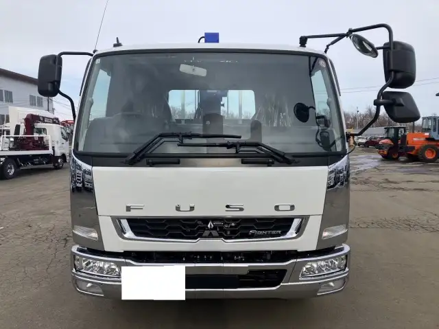 ☆車検付き(R7.2.15)☆ 令和6年 三菱 増トンセルフクレーン タダノ4段 ラジコン 240馬力 MT リーフサス 積載:7,000㎏ 距離:1,000㎞未満の画像2