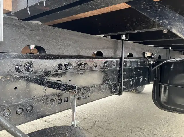 ☆車検付き(R7.2.15)☆ 令和6年 三菱 増トンセルフクレーン タダノ4段 ラジコン 240馬力 MT リーフサス 積載:7,000㎏ 距離:1,000㎞未満の画像22