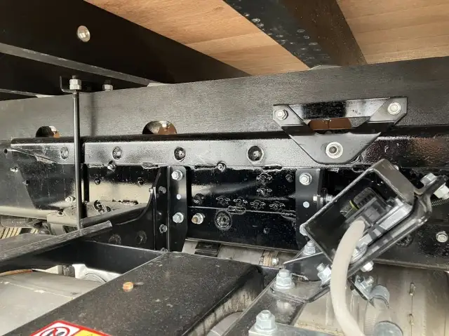 ☆車検付き(R7.2.15)☆ 令和6年 三菱 増トンセルフクレーン タダノ4段 ラジコン 240馬力 MT リーフサス 積載:7,000㎏ 距離:1,000㎞未満の画像31