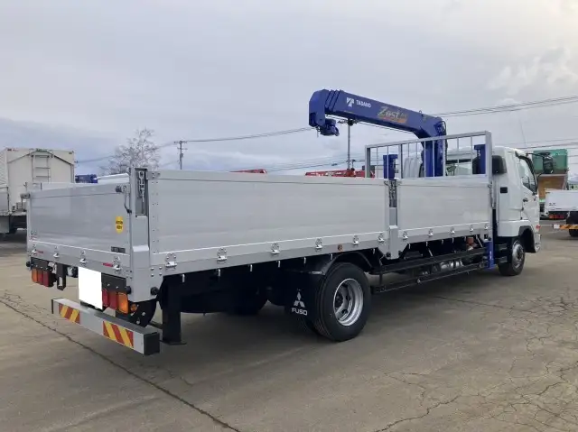 ☆車検付き(R7.2.15)☆ 令和6年 三菱 増トンセルフクレーン タダノ4段 ラジコン 240馬力 MT リーフサス 積載:7,000㎏ 距離:1,000㎞未満の画像5