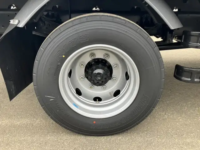 ☆車検付き(R7.2.15)☆ 令和6年 三菱 増トンセルフクレーン タダノ4段 ラジコン 240馬力 MT リーフサス 積載:7,000㎏ 距離:1,000㎞未満の画像41