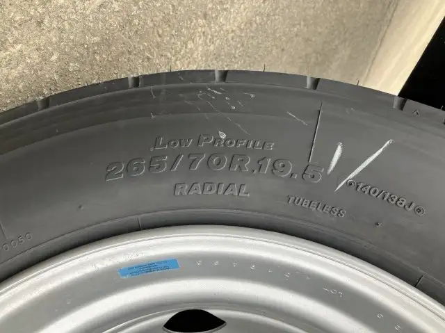 ☆車検付き(R7.2.15)☆ 令和6年 三菱 増トンセルフクレーン タダノ4段 ラジコン 240馬力 MT リーフサス 積載:7,000㎏ 距離:1,000㎞未満の画像42