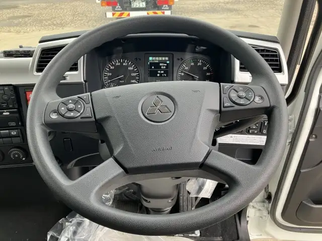 ☆車検付き(R7.2.15)☆ 令和6年 三菱 増トンセルフクレーン タダノ4段 ラジコン 240馬力 MT リーフサス 積載:7,000㎏ 距離:1,000㎞未満の画像46