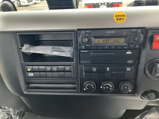 ☆車検付き(R7.2.15)☆ 令和6年 三菱 増トンセルフクレーン タダノ4段 ラジコン 240馬力 MT リーフサス 積載:7,000㎏ 距離:1,000㎞未満の画像50