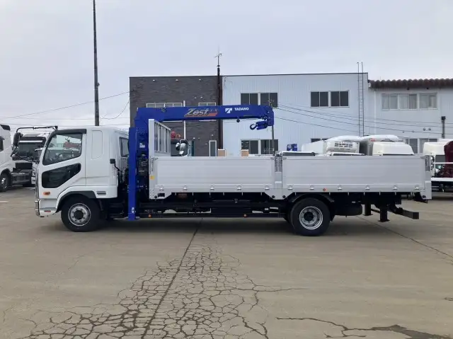 ☆車検付き(R7.2.15)☆ 令和6年 三菱 増トンセルフクレーン タダノ4段 ラジコン 240馬力 MT リーフサス 積載:7,000㎏ 距離:1,000㎞未満の画像8