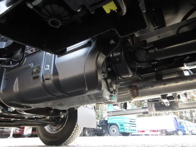 未使用車 令和6年 日野 4tウィング格納ゲート付 6200ワイド 240馬力 MT 積載:2,250㎏ ETC2.0 バックモニターの画像16