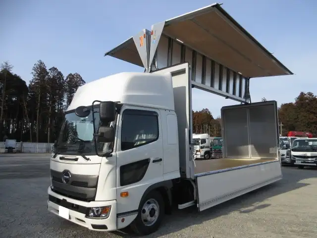 未使用車 令和6年 日野 4tウィング格納ゲート付 6200ワイド 240馬力 MT 積載:2,250㎏ ETC2.0 バックモニターの画像28