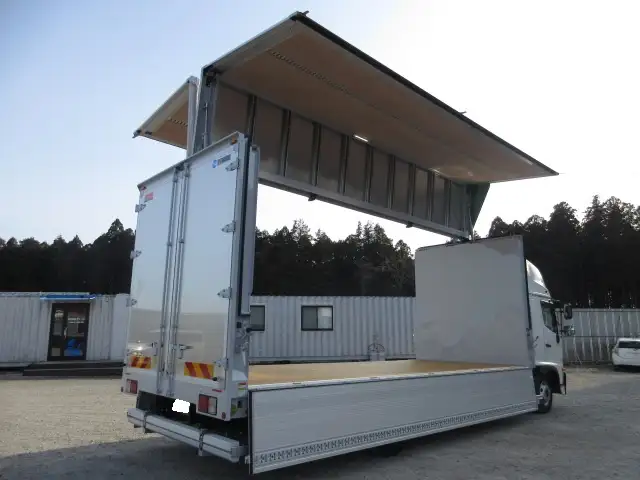 未使用車 令和6年 日野 4tウィング格納ゲート付 6200ワイド 240馬力 MT 積載:2,250㎏ ETC2.0 バックモニターの画像30