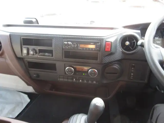 未使用車 令和6年 日野 4tウィング格納ゲート付 6200ワイド 240馬力 MT 積載:2,250㎏ ETC2.0 バックモニターの画像43