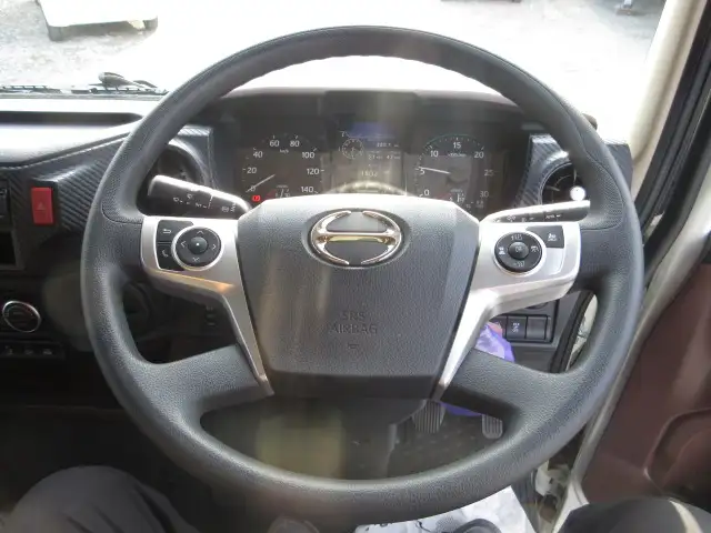 未使用車 令和6年 日野 4tウィング格納ゲート付 6200ワイド 240馬力 MT 積載:2,250㎏ ETC2.0 バックモニターの画像46