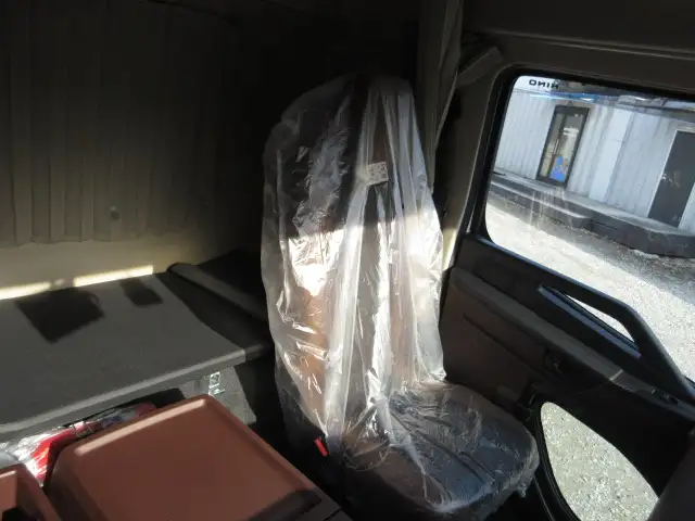 未使用車 令和6年 日野 4tウィング格納ゲート付 6200ワイド 240馬力 MT 積載:2,250㎏ ETC2.0 バックモニターの画像51