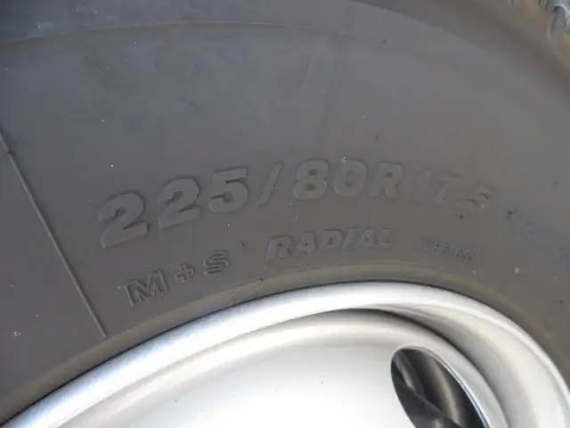 未使用車 令和6年 日野 4tウィング格納ゲート付 6200ワイド 240馬力 MT 積載:2,250㎏ ETC2.0 バックモニターの画像10