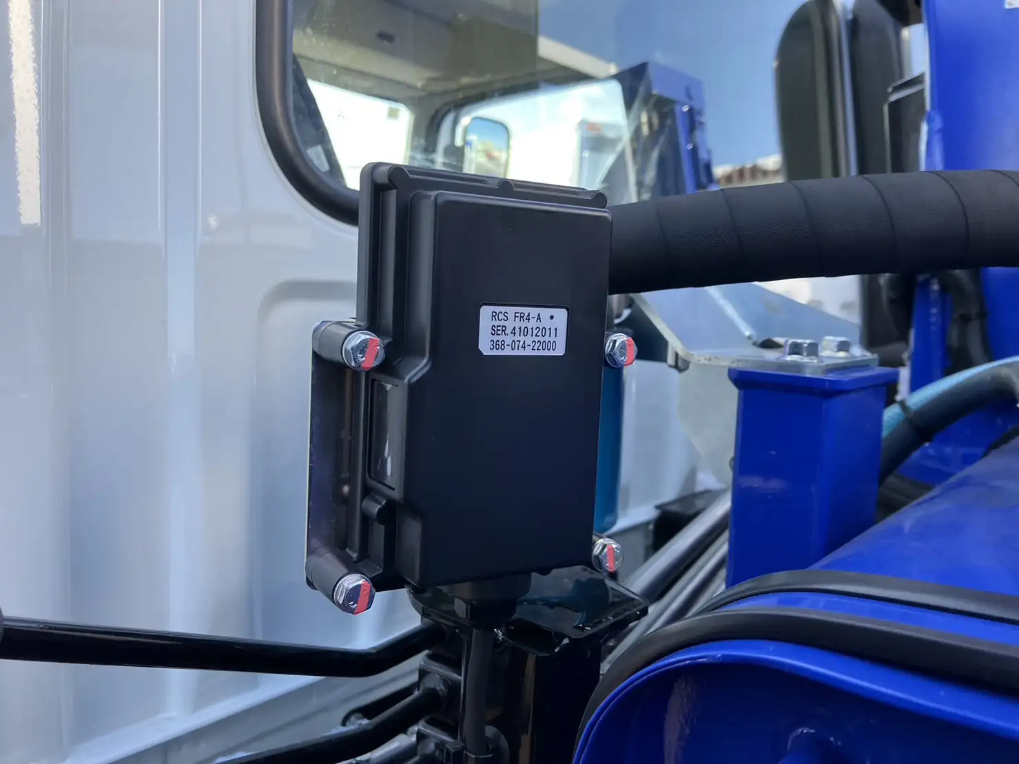 【荷台L6500‼】☆車検付き(R6.12.25)☆　令和5年　三菱　増トンセルフクレーン　タダノ4段　ラジコン　240馬力　MT 　リーフサス　積載：7,100㎏　距離：1000㎞以下　の画像17