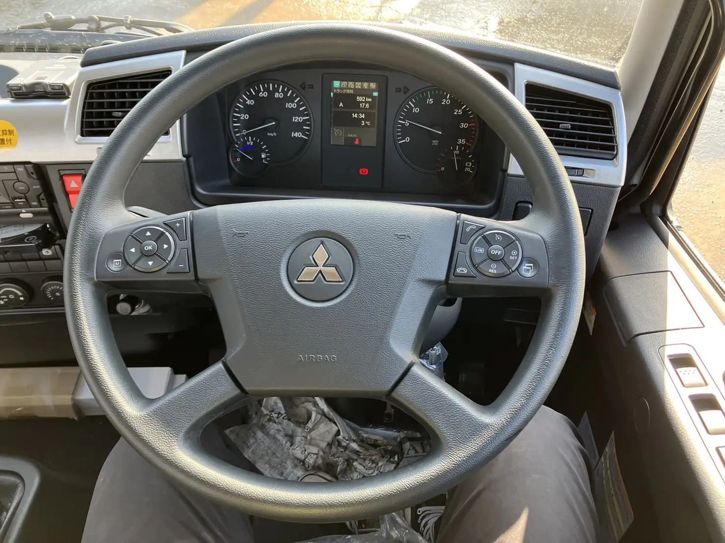 【荷台L6500‼】☆車検付き(R6.12.25)☆　令和5年　三菱　増トンセルフクレーン　タダノ4段　ラジコン　240馬力　MT 　リーフサス　積載：7,100㎏　距離：1000㎞以下　の画像42