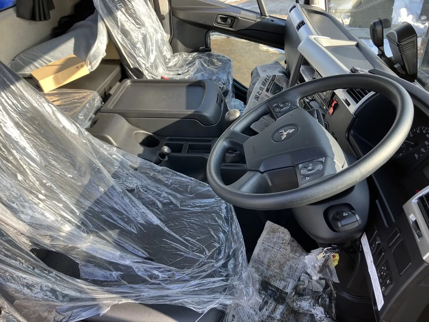 【荷台L6500‼】☆車検付き(R6.12.25)☆　令和5年　三菱　増トンセルフクレーン　タダノ4段　ラジコン　240馬力　MT 　リーフサス　積載：7,100㎏　距離：1000㎞以下　の画像43