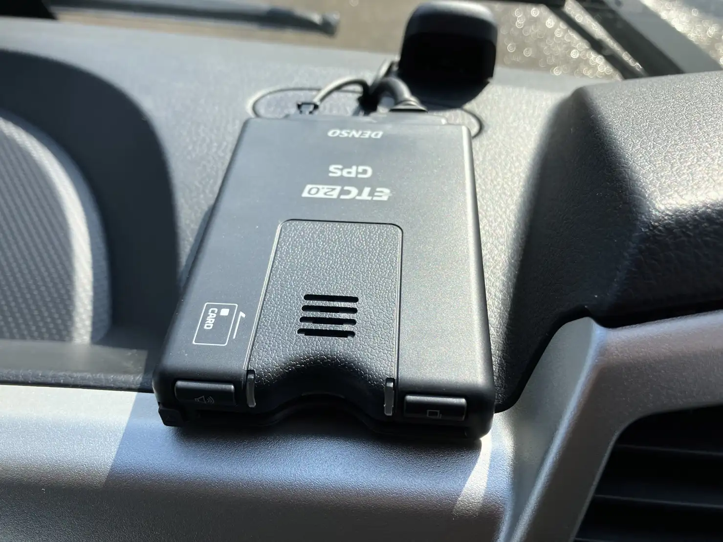 【荷台L6500‼】☆車検付き(R6.12.25)☆ 令和5年 三菱 増トンセルフクレーン タダノ4段 ラジコン 240馬力 MT リーフサス 積載:7,100㎏ 距離:1000㎞以下 の画像50