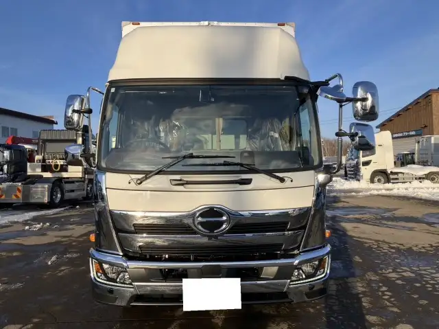 ☆車検付き(R6.11.19)☆ 令和5年 日野 増tアルミウィング 72ワイド ハイルーフ エアサス MT6 積載:7,000㎏ 距離:500㎞未満の画像2