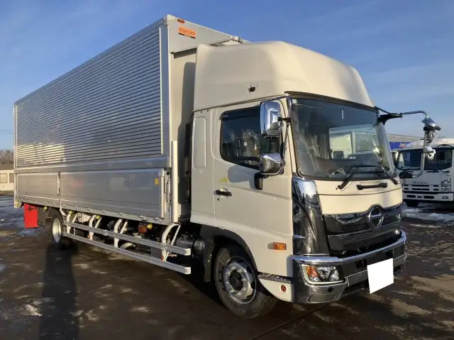 ☆車検付き(R6.11.19)☆ 令和5年 日野 増tアルミウィング 72ワイド ハイルーフ エアサス MT6 積載:7,000㎏ 距離:500㎞未満の画像3