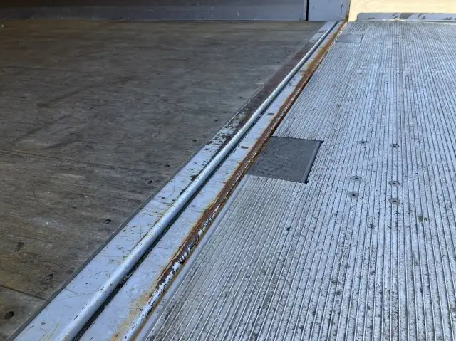 平成30年10月中古中型アルミバン・ウィング日野レンジャーの画像18