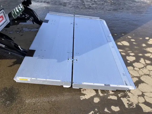 令和05年12月中古大型アルミバン・ウィング日野プロフィアの画像21