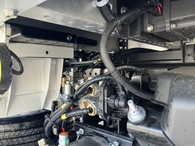 令和05年12月中古大型アルミバン・ウィング日野プロフィアの画像30