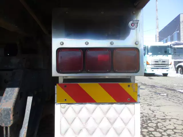 平成27年03月中古大型ダンプ三菱ふそうスーパーグレートの画像16