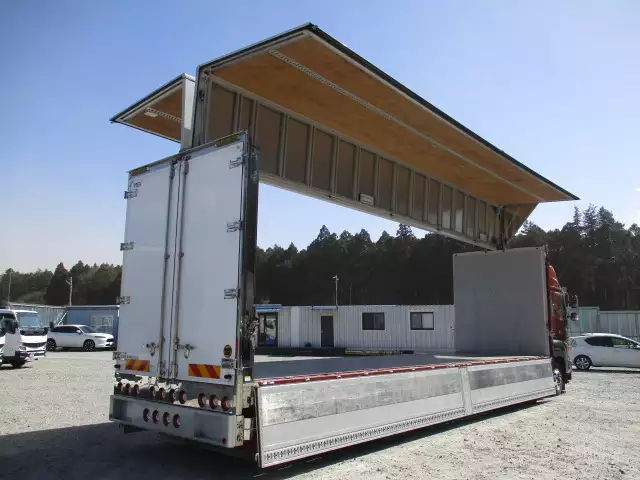 令和01年/平成31年08月中古大型アルミバン・ウィング日野プロフィアの画像31