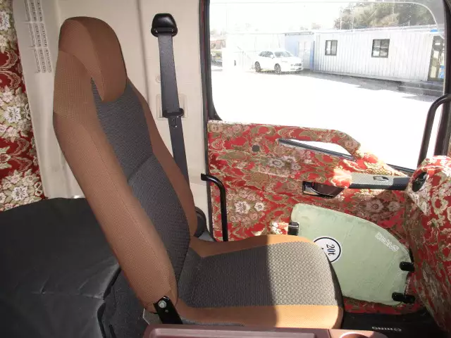 令和01年/平成31年08月中古大型アルミバン・ウィング日野プロフィアの画像47