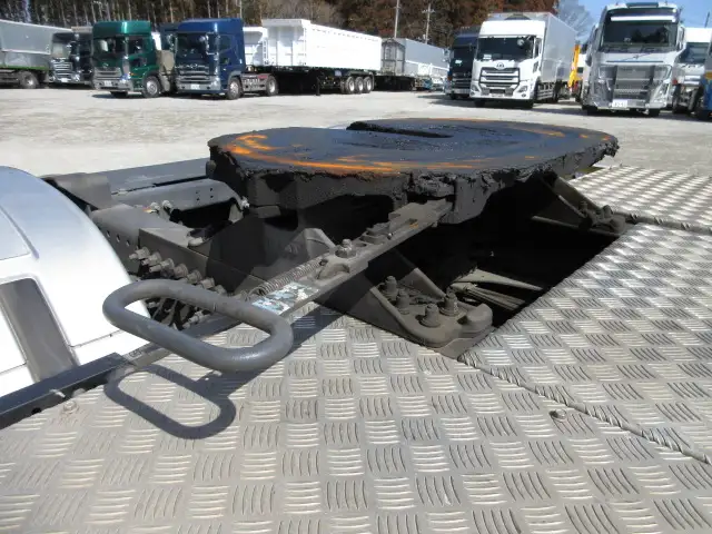 平成30年08月中古大型トラクタヘッドボルボボルボの画像18