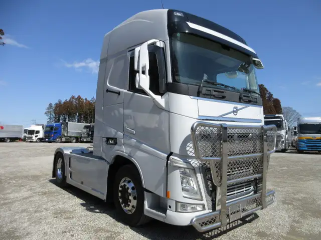 平成30年08月中古大型トラクタヘッドボルボボルボの画像3