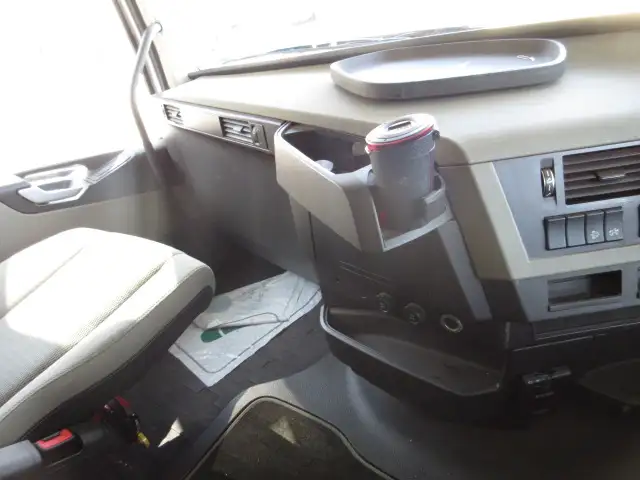 平成30年08月中古大型トラクタヘッドボルボボルボの画像40