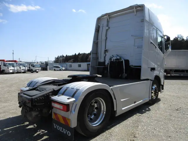 平成30年08月中古大型トラクタヘッドボルボボルボの画像5