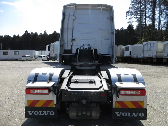 平成30年08月中古大型トラクタヘッドボルボボルボの画像6