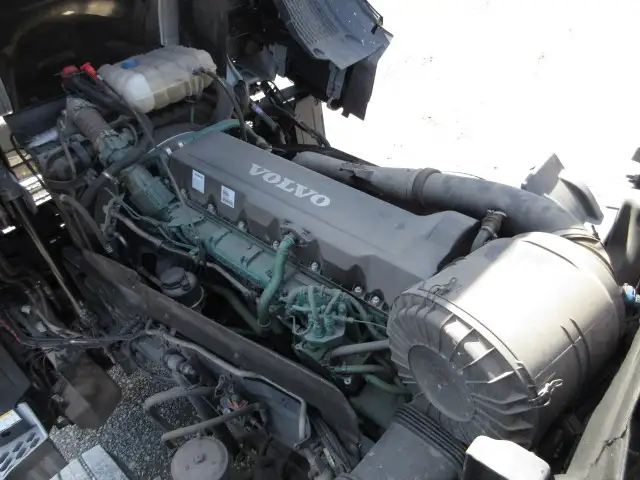 平成30年08月中古大型トラクタヘッドボルボボルボの画像53