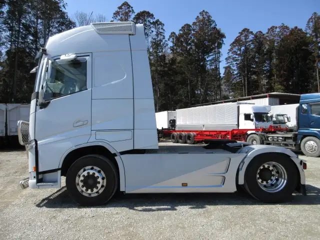 平成30年08月中古大型トラクタヘッドボルボボルボの画像8