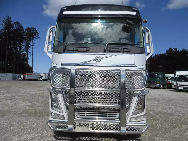 平成30年08月中古大型トラクタヘッドボルボボルボの画像2