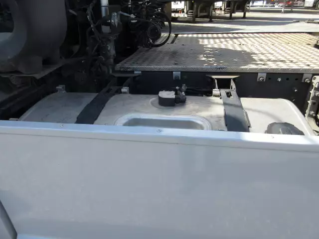 平成30年08月中古大型トラクタヘッドボルボボルボの画像18