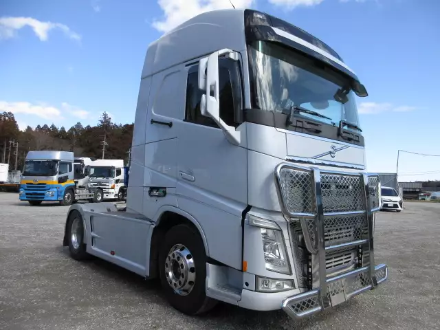 平成30年08月中古大型トラクタヘッドボルボボルボの画像3