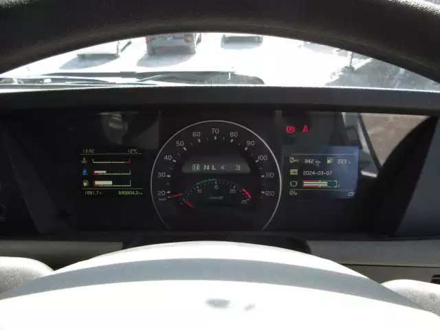 平成30年08月中古大型トラクタヘッドボルボボルボの画像25