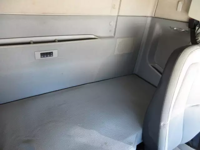 平成30年08月中古大型トラクタヘッドボルボボルボの画像39