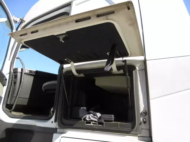 平成30年08月中古大型トラクタヘッドボルボボルボの画像49