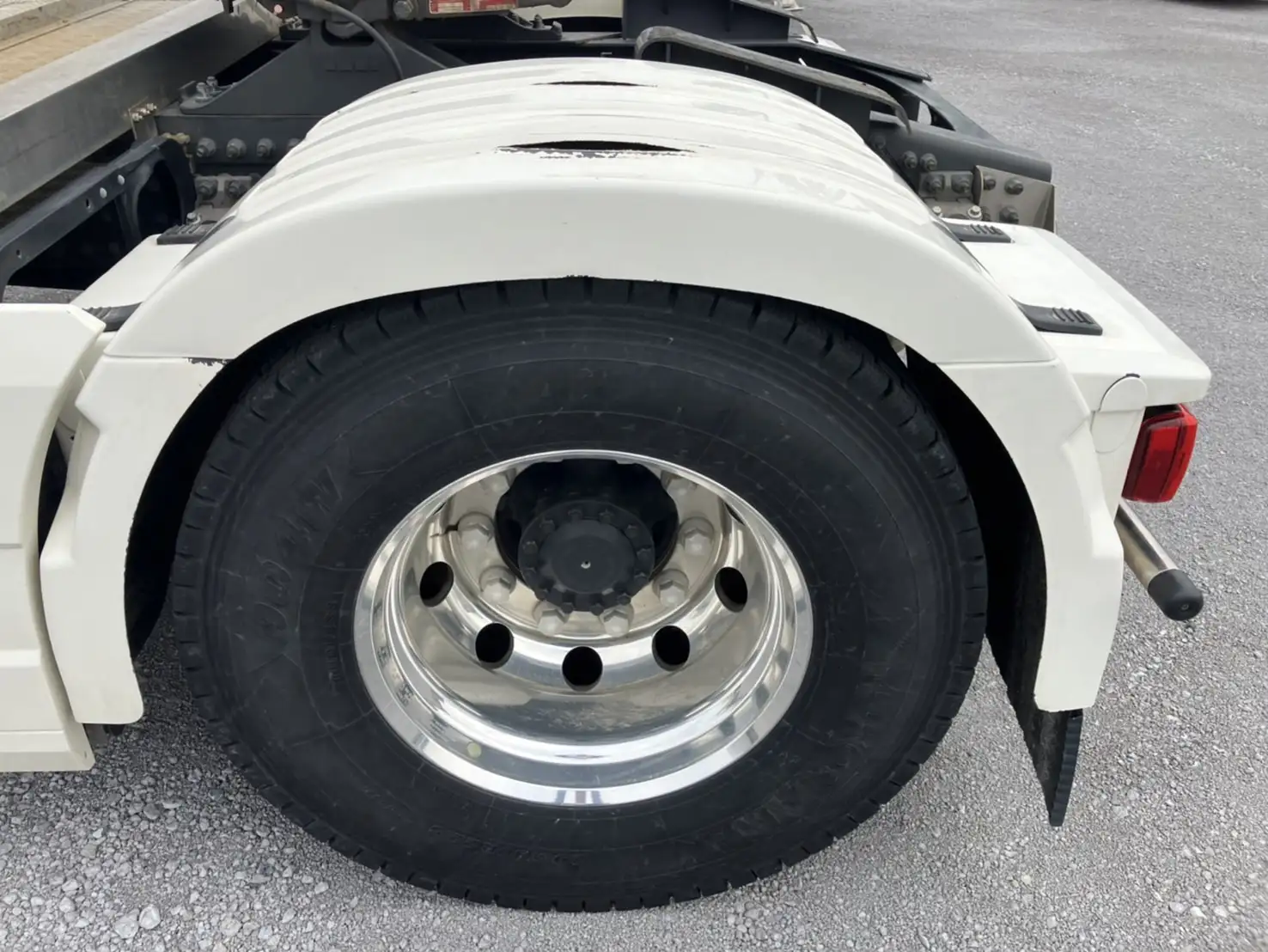 令和02年02月中古大型トラクタヘッドボルボボルボの画像15