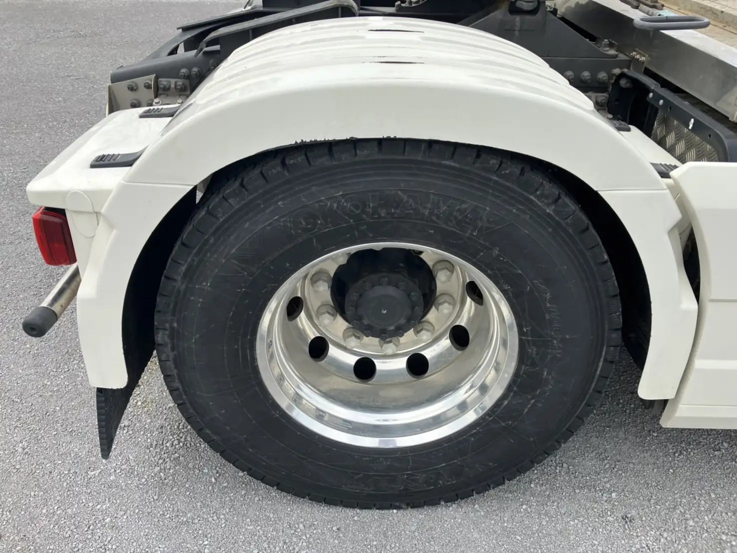 令和02年02月中古大型トラクタヘッドボルボボルボの画像16