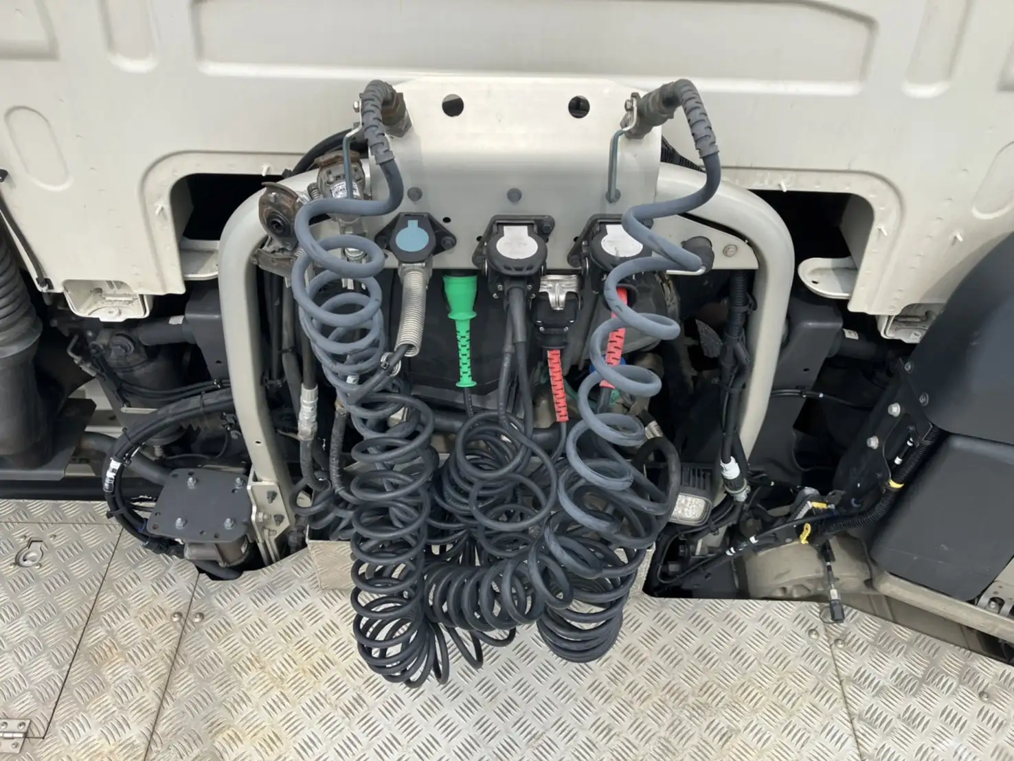 令和02年02月中古大型トラクタヘッドボルボボルボの画像24