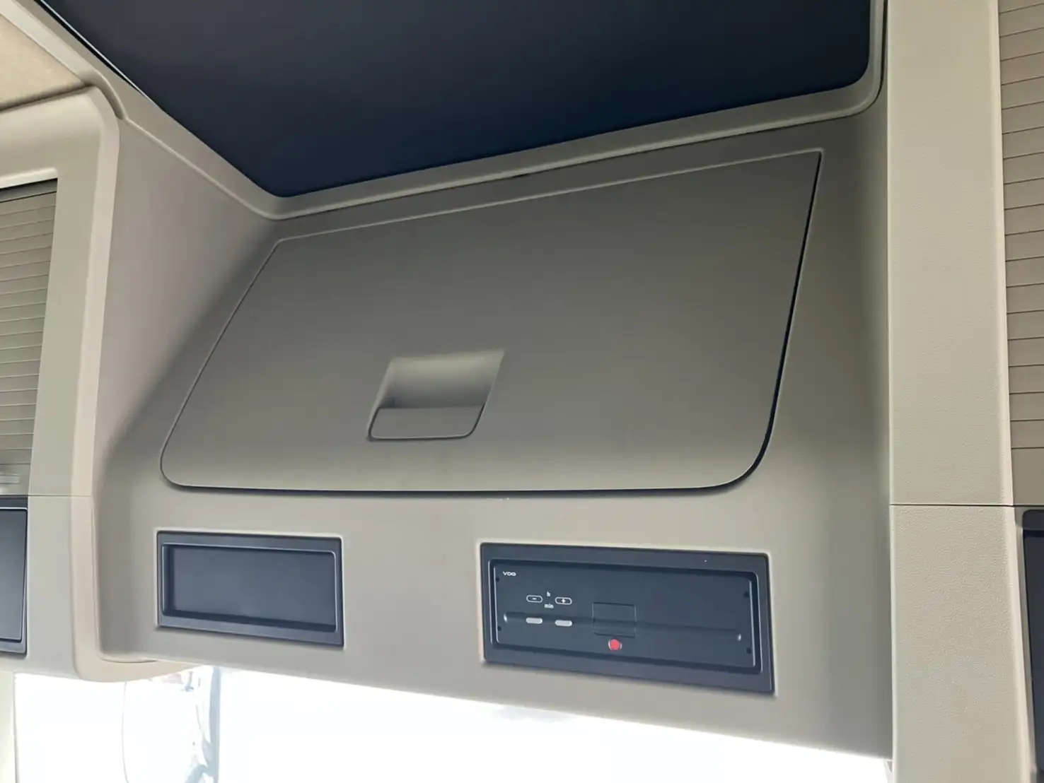 令和02年02月中古大型トラクタヘッドボルボボルボの画像35