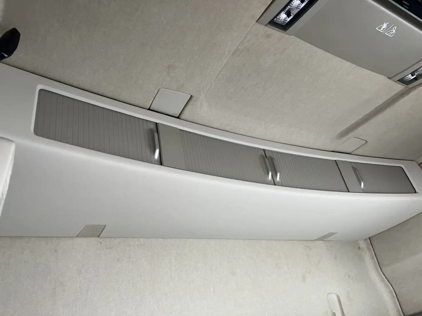 令和02年02月中古大型トラクタヘッドボルボボルボの画像36