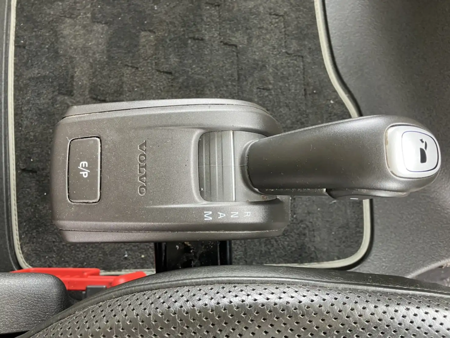 令和02年02月中古大型トラクタヘッドボルボボルボの画像38