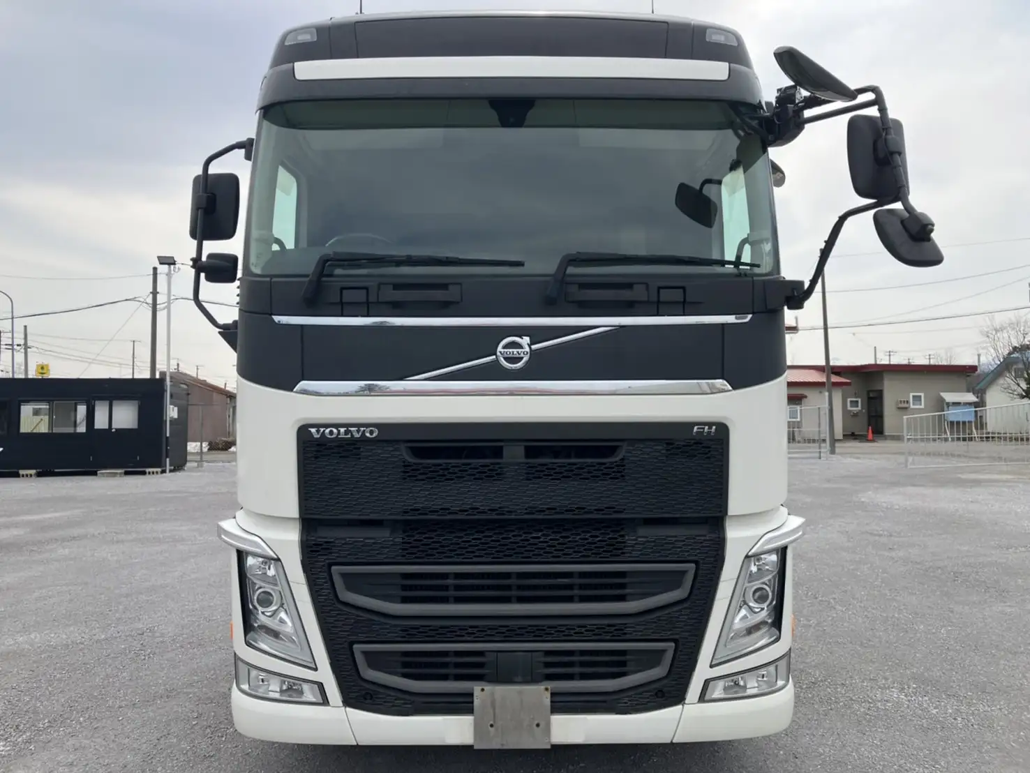 令和02年02月中古大型トラクタヘッドボルボボルボの画像6